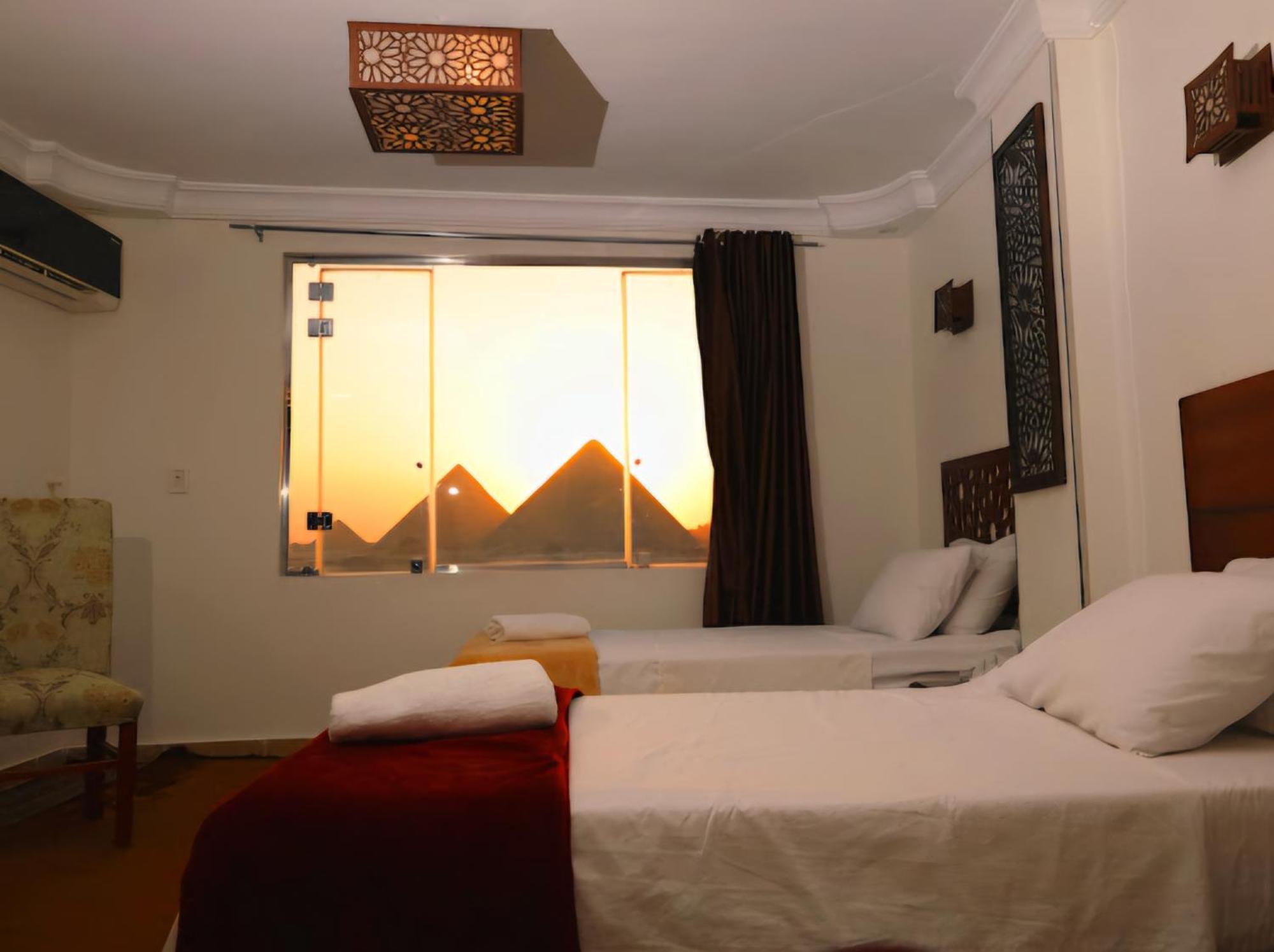 Oscar Pyramids View Nazlet el-Sîsi Quarto foto